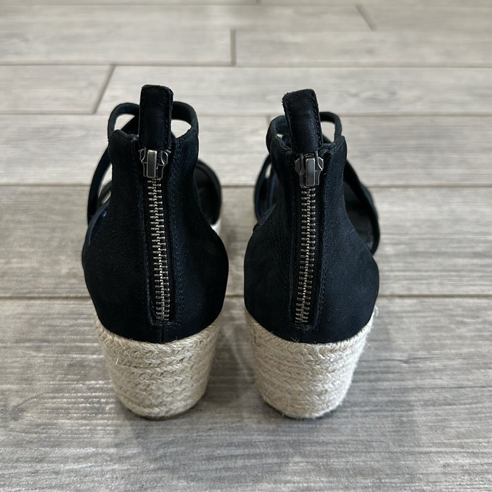Eileen Fisher Black Strappy Wedge Sandals Only Worn Once. - Picture 7 of 9